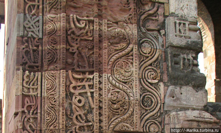 Кутб-Минар, Нью-Дели, Инд