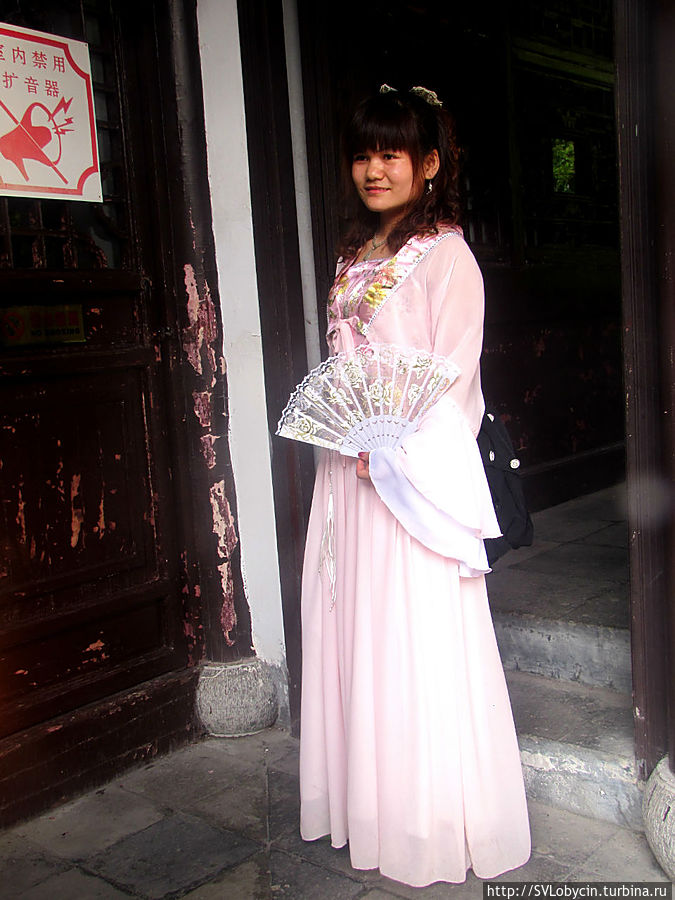 Девушка изображающая образ легенды Нанкин, Китай