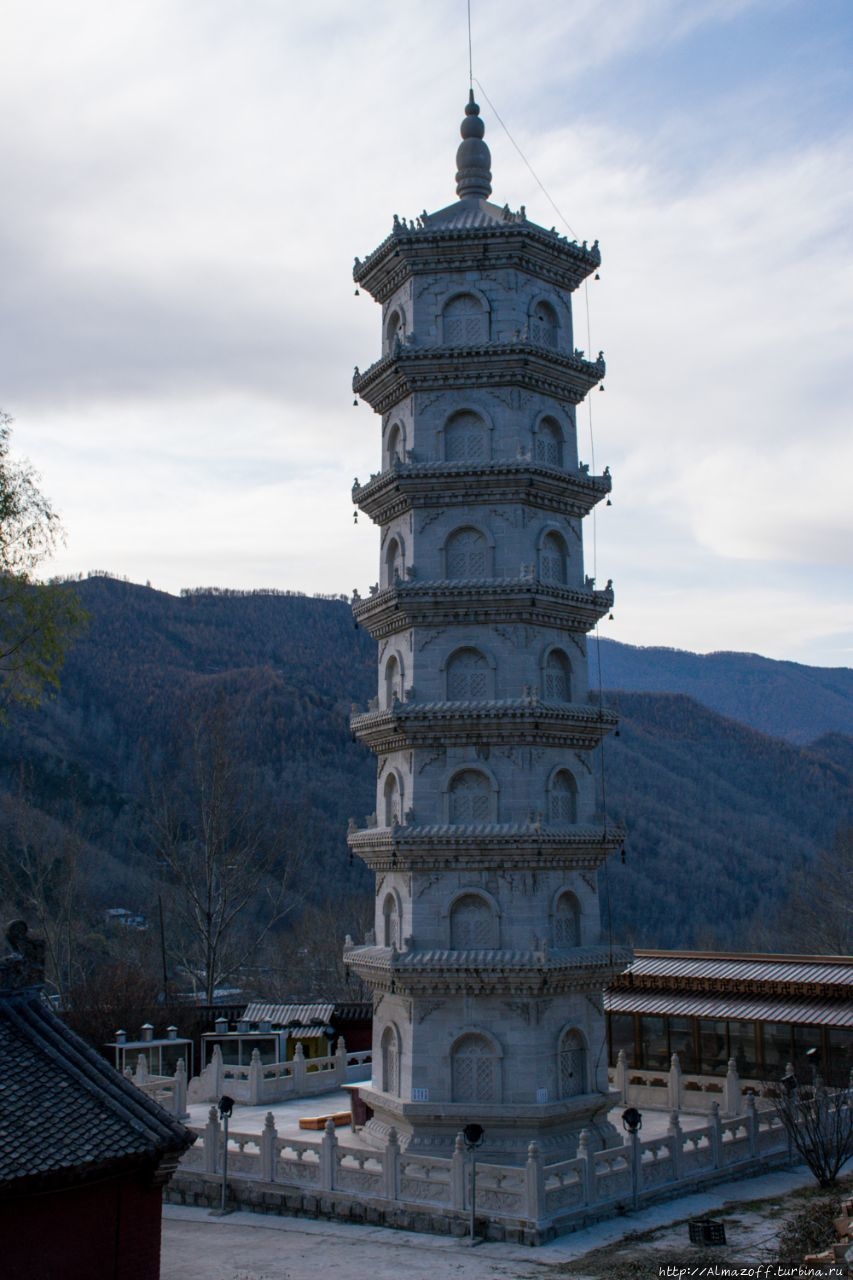 Храм Рахулы Священная Гора Утайшань, Китай
