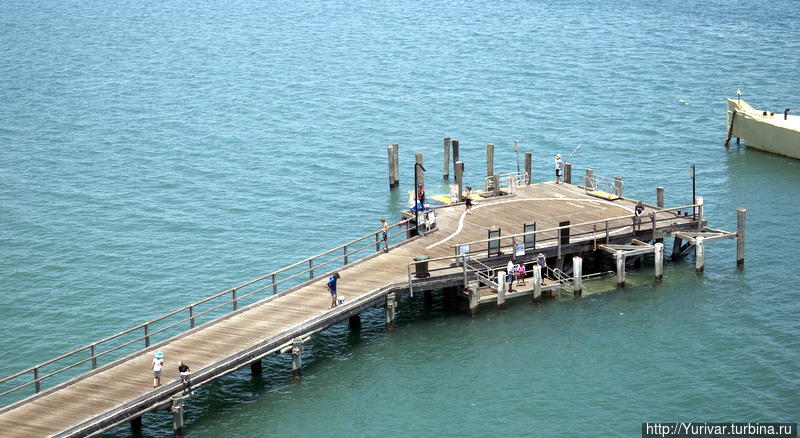 Причал отеля Kingfisher Bay Resort Остров Фрейзер, Австралия