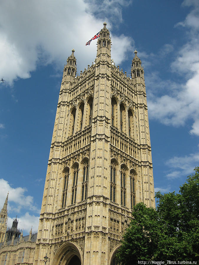 Башня Виктории, самая высокая башня Вестминстерского дворца. К моменту возведения (1860 год) была самой высокой квадратной башней в мире Лондон, Великобритания
