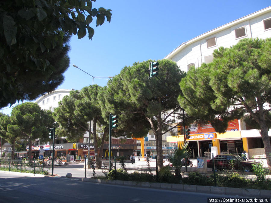 улица ататюрка в алании. анталия бульвар ататюрка. бульвар ататюрка кем р. улица ататюрка. аланья турция улочки.