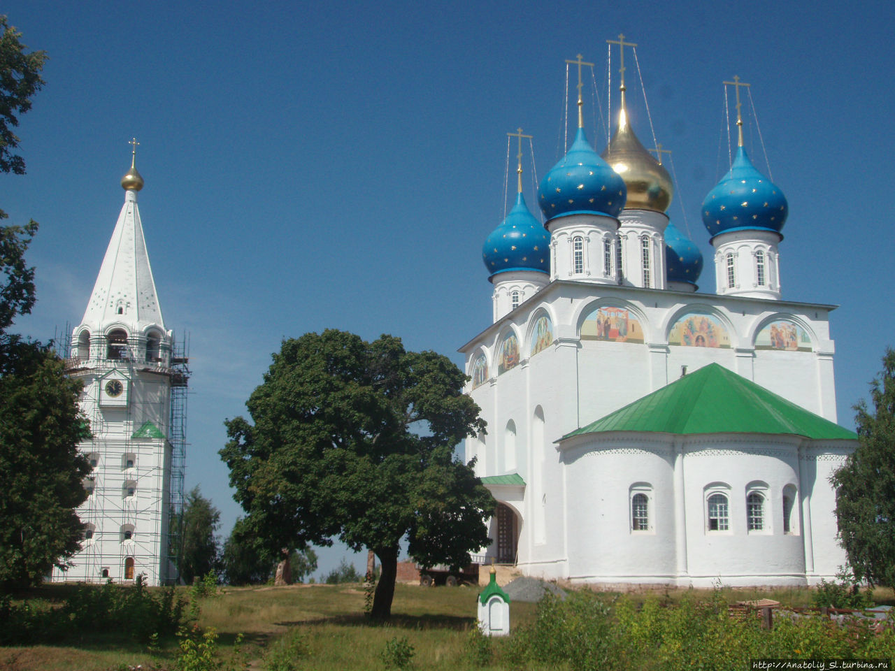 Флорищева пустынь -уникальный монастырь в удивительном месте Фролищи, Россия