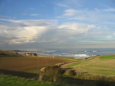 Суровые берега Великобритании на Северном море