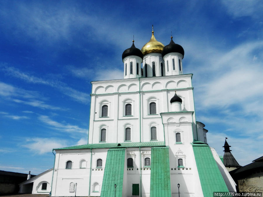 Свято-Троицкий кафедральный собор Псков, Россия