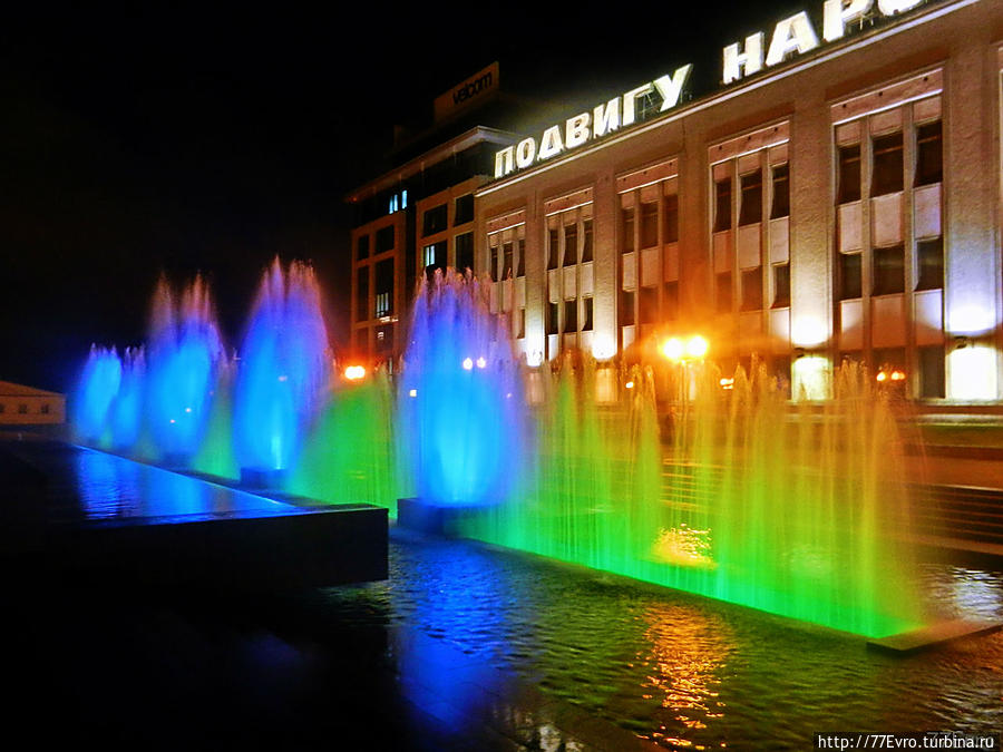 Красивый световой фонтан Минск, Беларусь