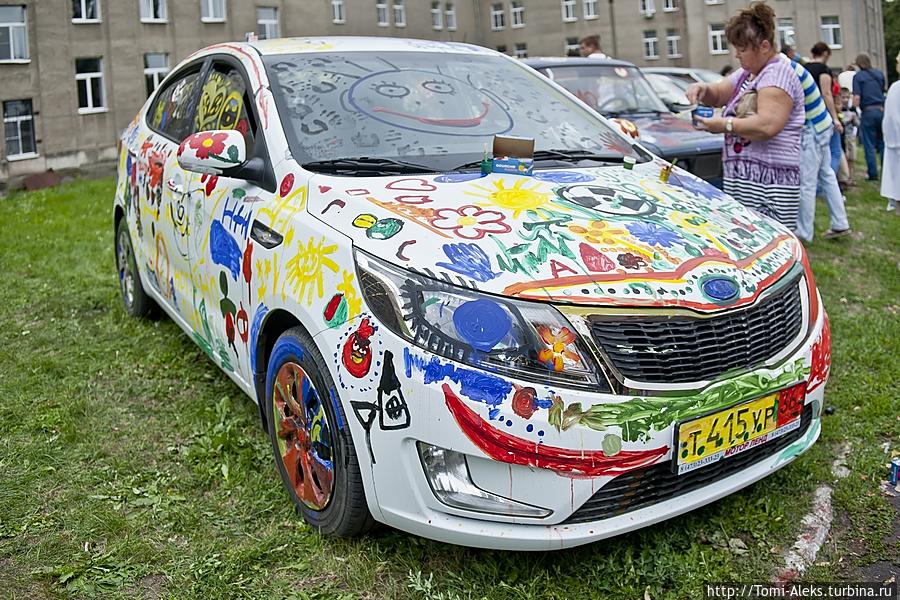 Раскрашенный полностью. Разрисованные автомобили. Раскрашенные машины. Разукрашивать машины. Разукрасить автомобиль.