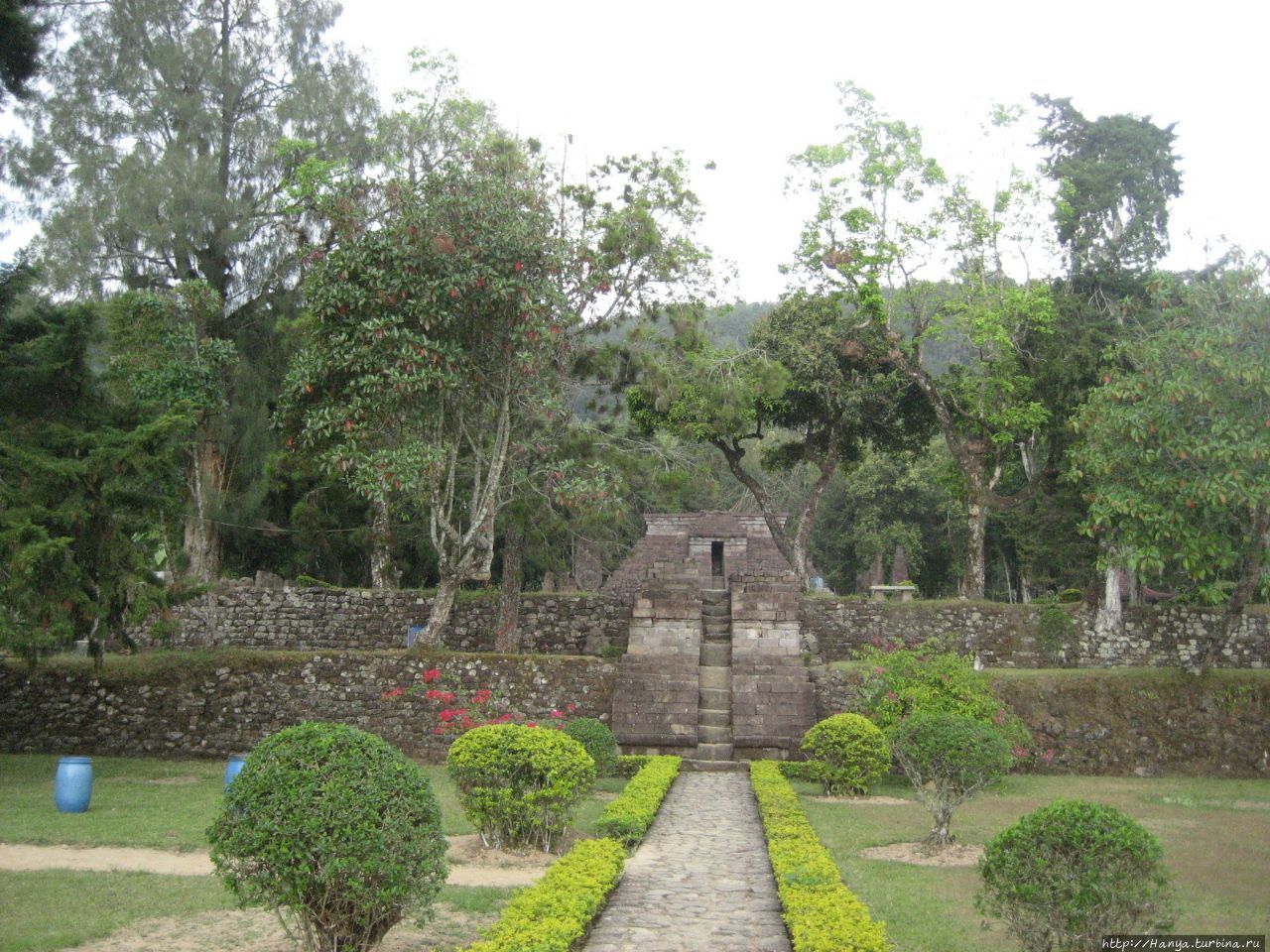 Храм Сукух Суракарта, Индонезия