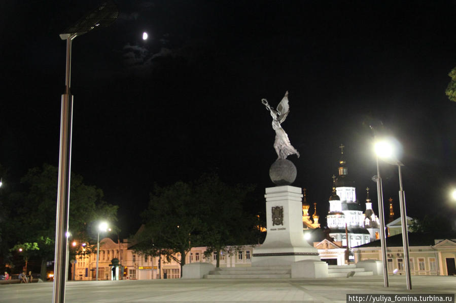 Харьков — город студентов и площадей Харьков, Украина