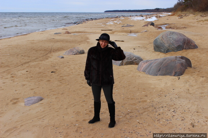 Немного про камни в пасмурный день Саулкрасты, Латвия