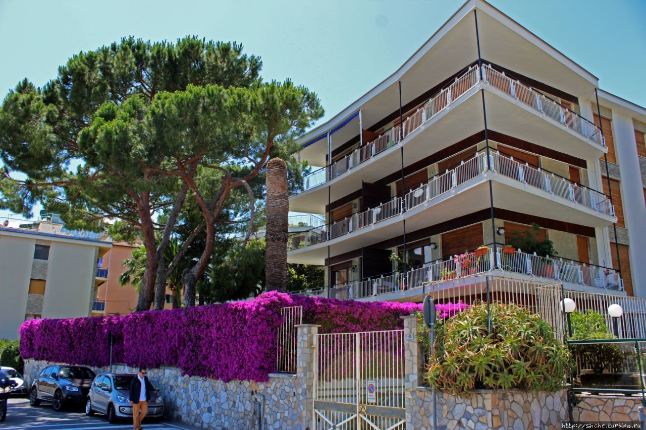 Lasciatemi cantare... sono un italiano Сан-Ремо, Италия Lasciatemi cantare... sono un italiano Сан-Ремо, Италия