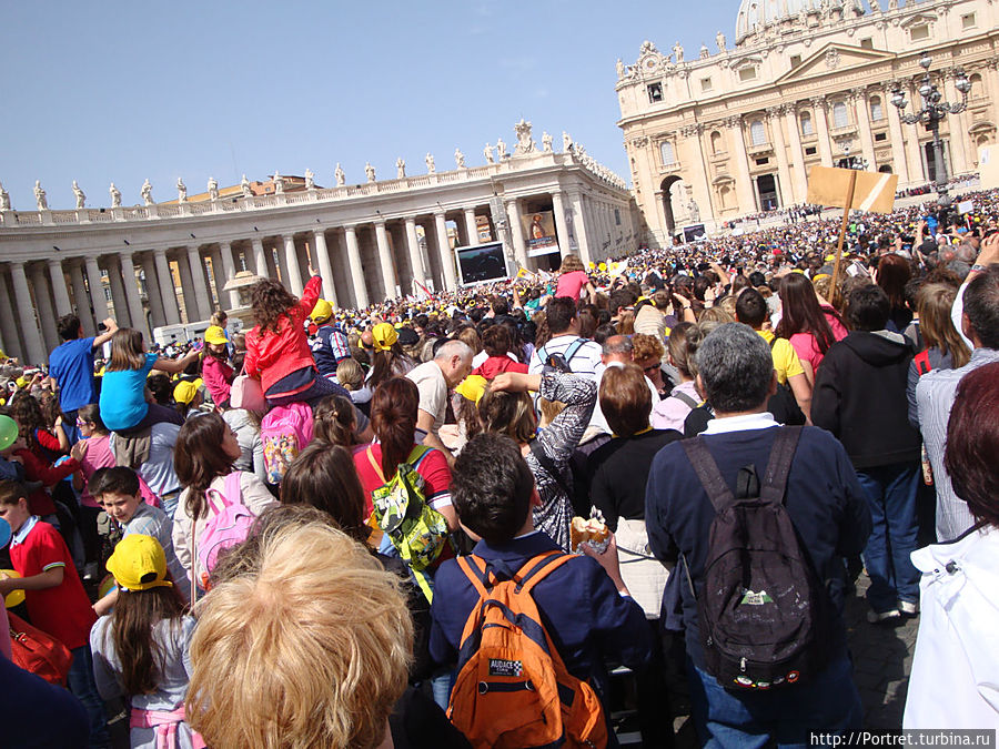22 мая 2013 года. Рим. Так встречают Папу Римского. Рим, Италия