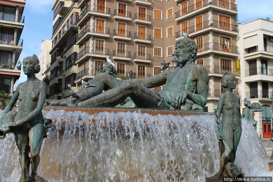 Площади Пресвятой Девы и Королевы Валенсия, Испания