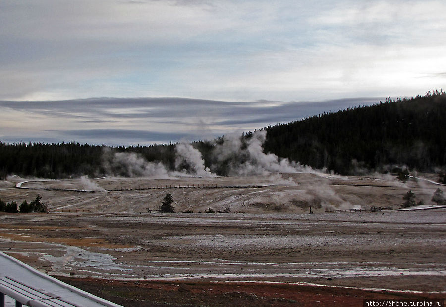 От гейзера к гейзеру. Возвращение на Geyser Hill Йеллоустоун Национальный Парк, CША