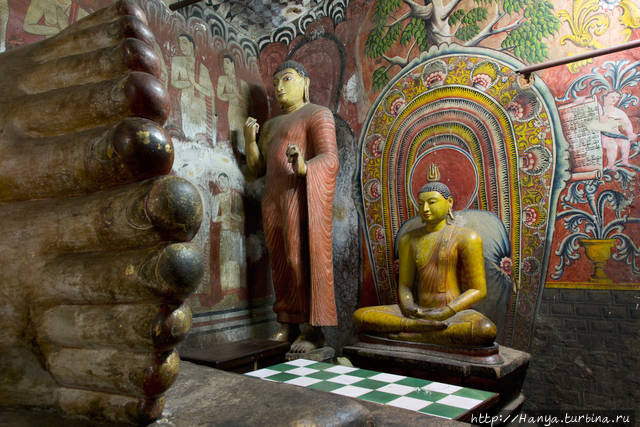 Храм Монастыря Ват Висуналат. Фото из интернета Луанг-Прабанг, Лаос
