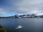 Вид от отеля на озеро Finsevatnet и ледник Hardanger Jokulen