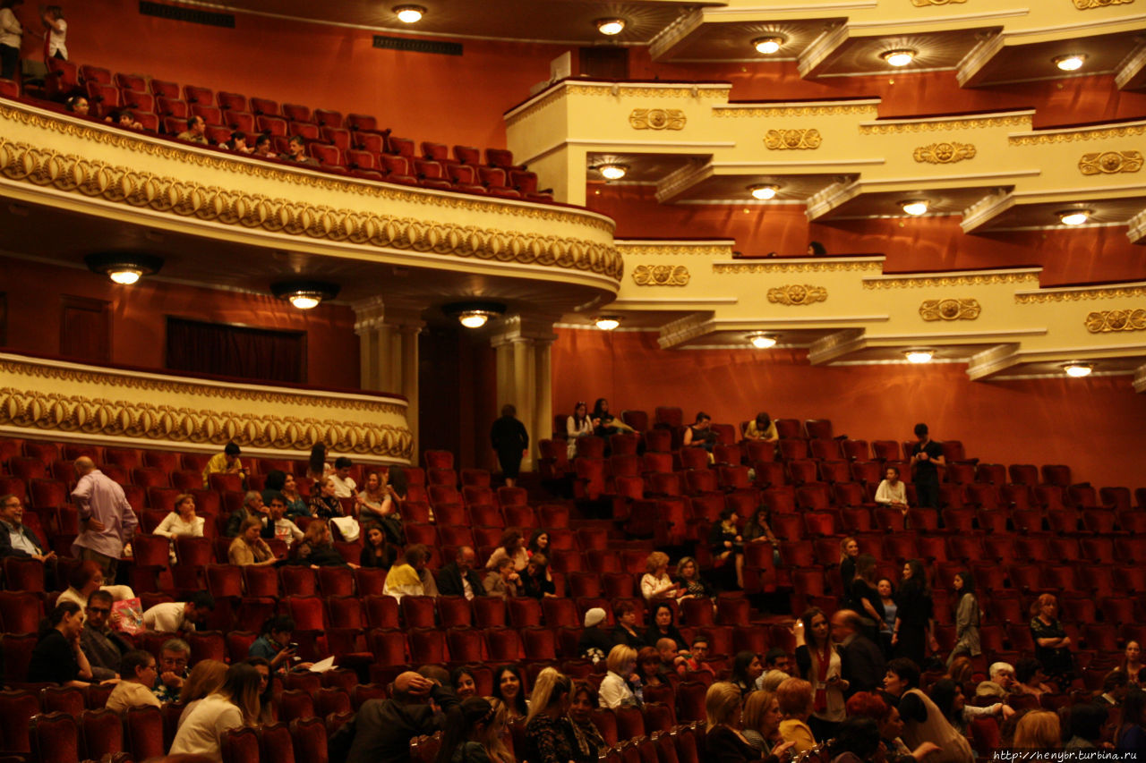 Театр Оперы и балета Ереван, Армения