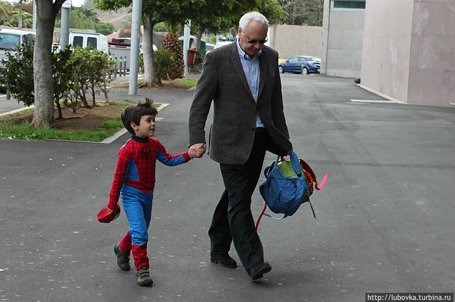 С 06 ФЕВРАЛЯ ПО 17 ФЕВРАЛЯ в городе проходит ежегодный КАРНАВАЛ.