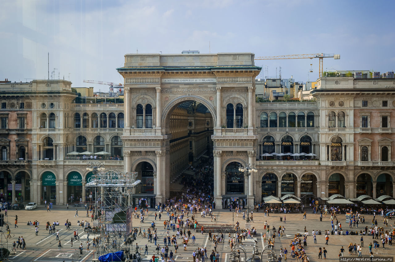 Поход в Музей современного искусства Милан, Италия