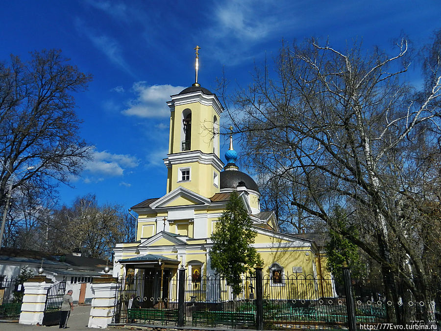 Древнейшая церковь города. Первое упоминание о церкви Космы и Дамиана в селе Болшево относится к 1585 г. Современное здание храма было построено в 1786 г. Королёв, Россия