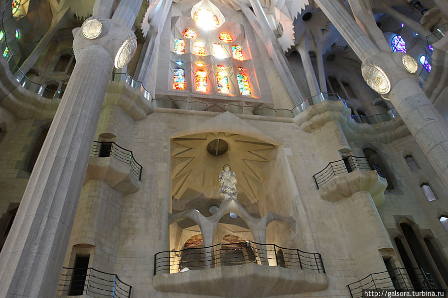 Храм Саграда Фамилия (Sagrada Família) Барселона, Испания