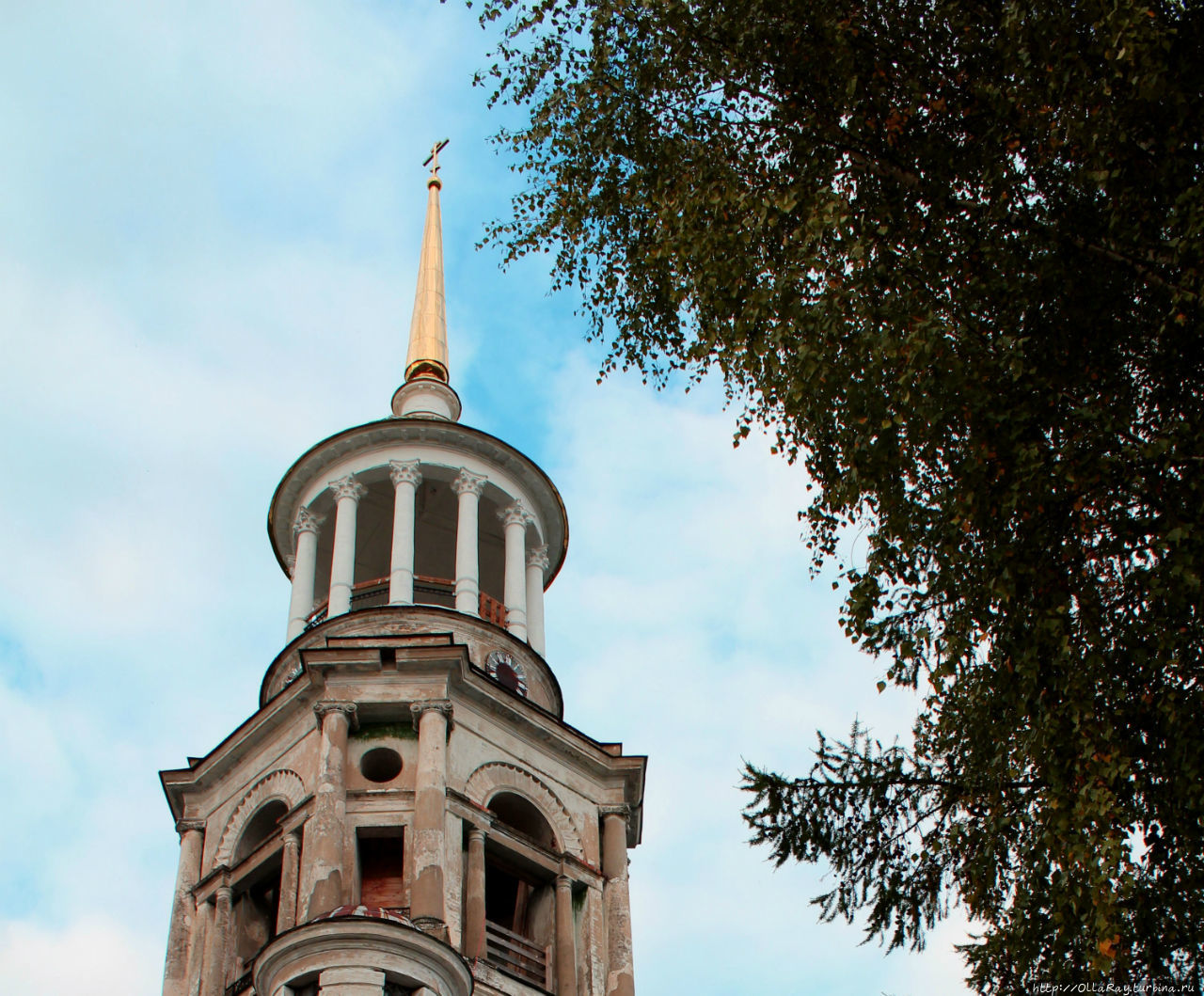 Самое высокое строение Торжка. Борисоглебский монастырь. Торжок, Россия