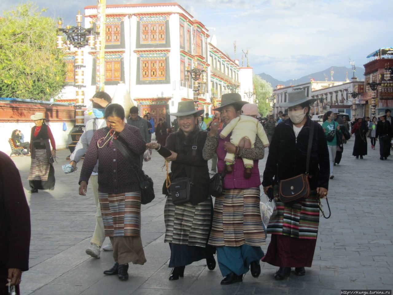 Barkhor Street — Старая часть Лхасы Лхаса, Китай