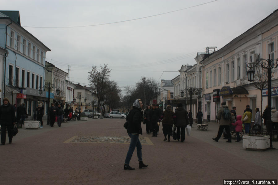 А это местный Арбат — улица Театральная. Только уж очень короткий Арбат получился) Калуга, Россия