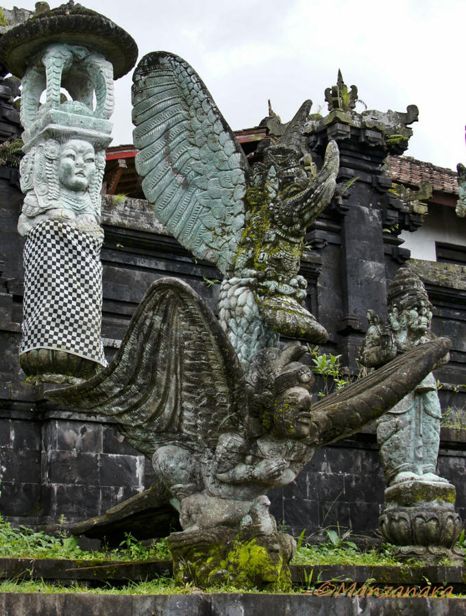 Индонезия. Бали: храм Бесаких Бесаких, Индонезия