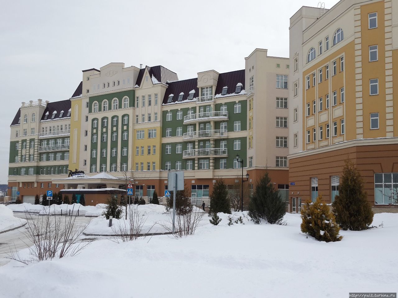 Корпус Radisson Residences Zavidovo. Вид со стороны подъездной дороги Вараксино, Россия