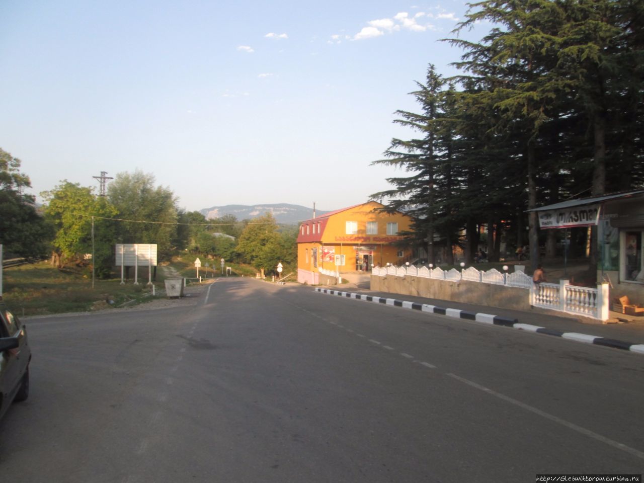 Окраина Ткибули и поездка автостопом в Кутаиси Ткибули, Грузия