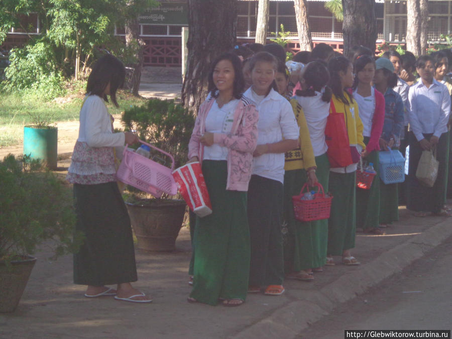 Жители города Пьин-у-львина Пьин-У-Львин, Мьянма