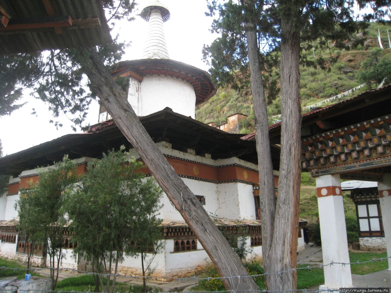 Монастырь Думце Лхакханг / Dumtse Lhakhang