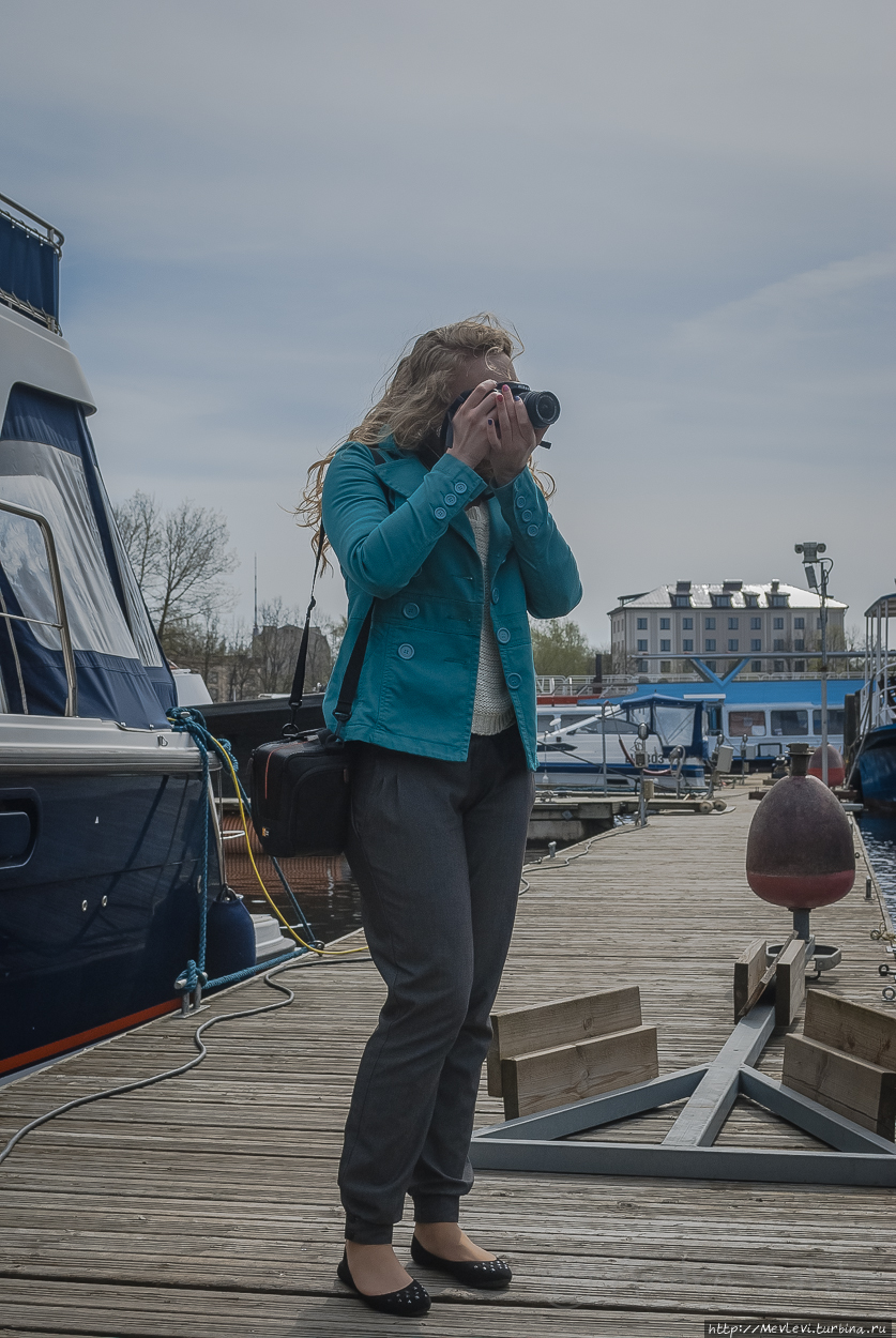 Красивые девушки, лодки, май месяц Рига, Латвия