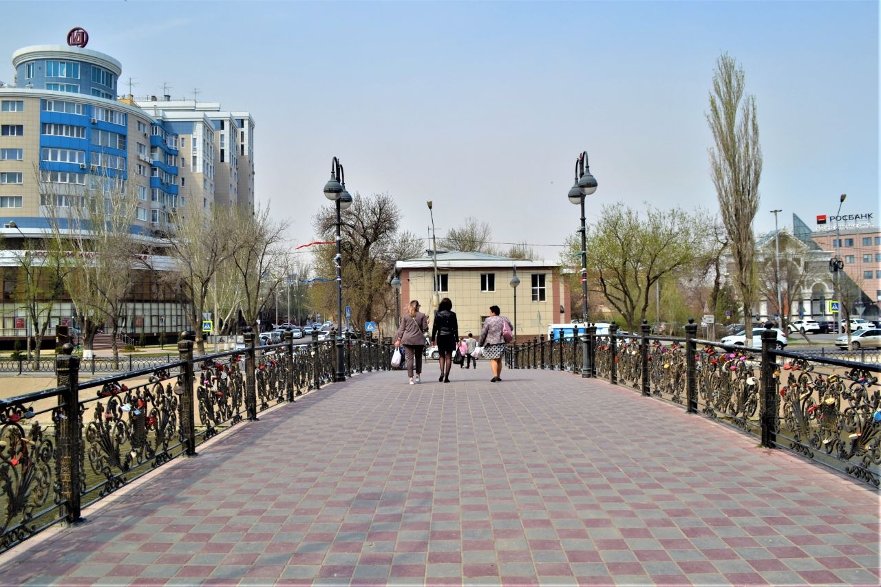 Сквер Гейдара Алиева Астрахань, Россия