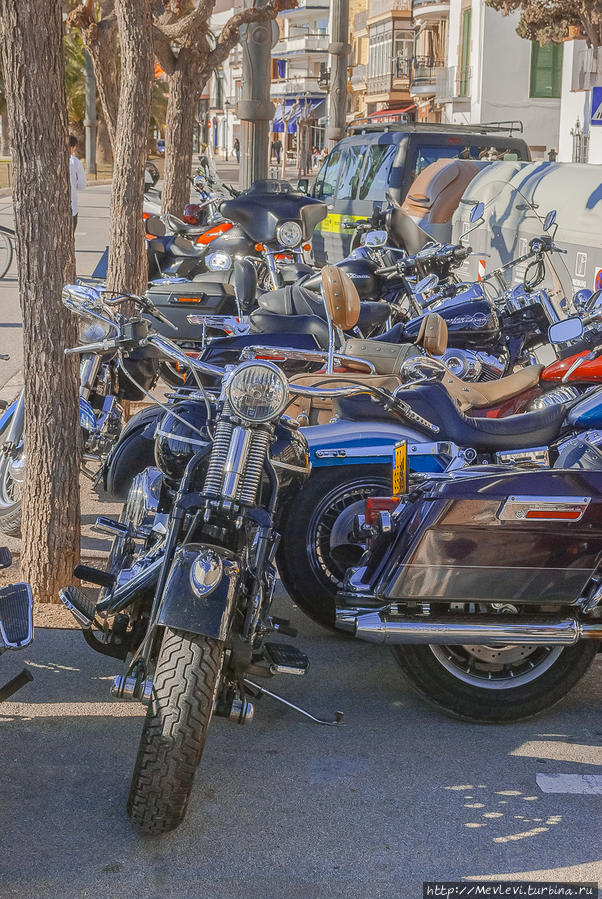 Январь в Сиджес Ситжес, Испания