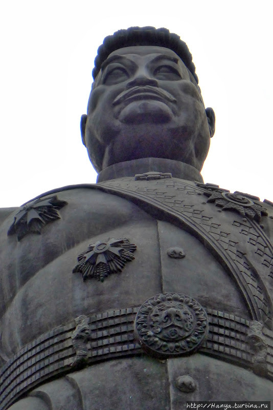 Король Сисааванг Вонг. Фо