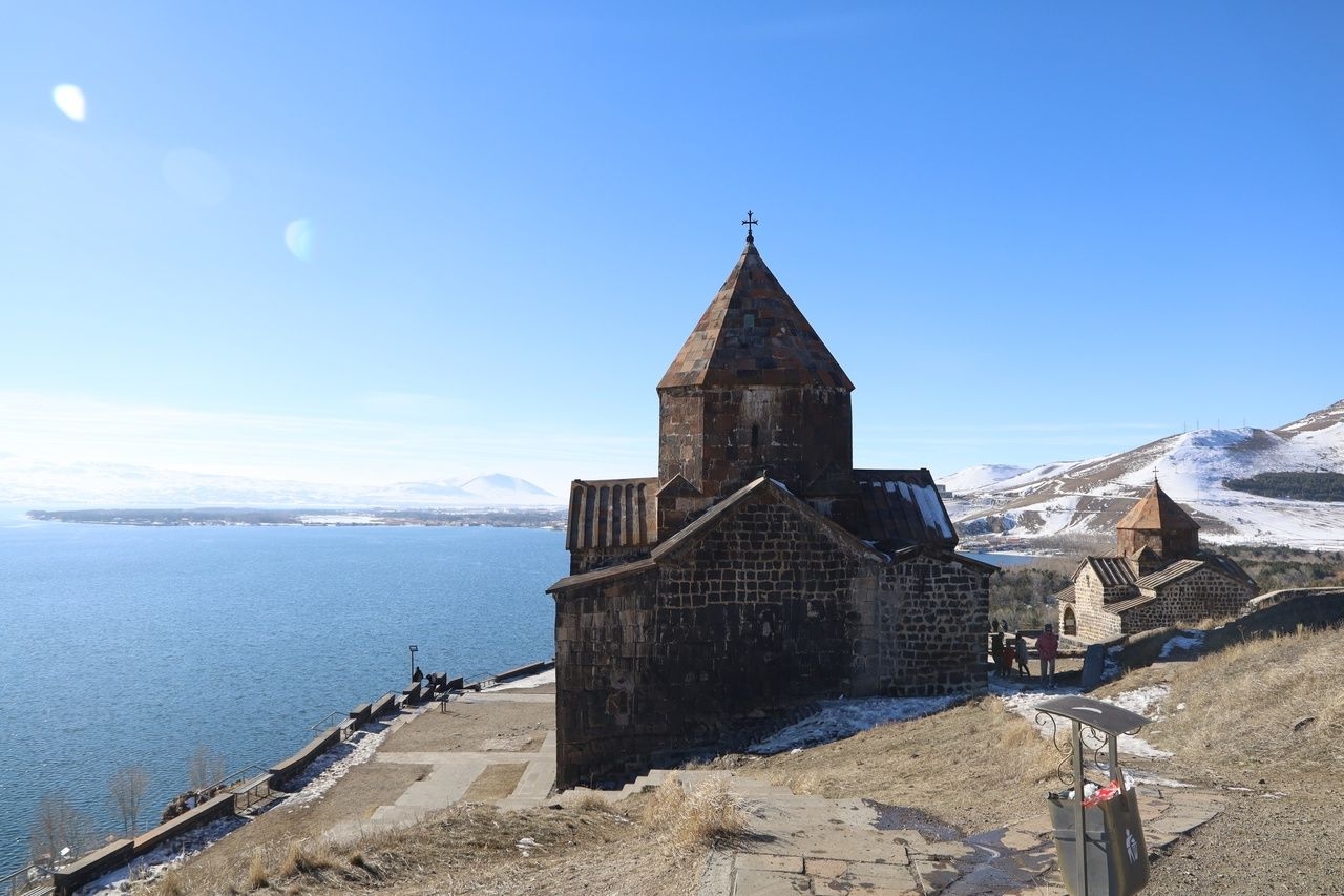 10. Озеро Севан, монастырь Севанаванк. Армения