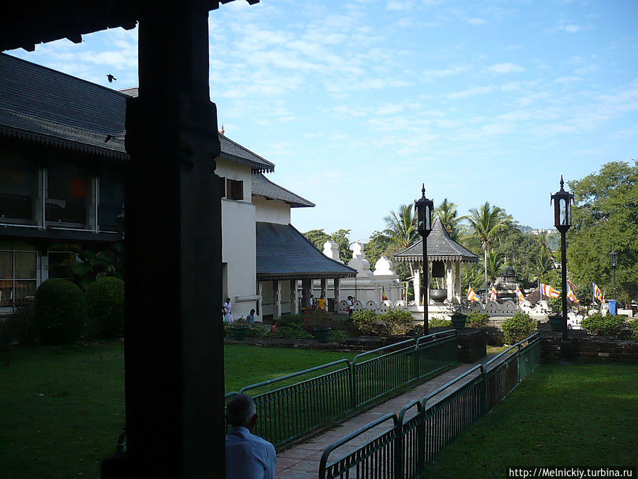 Священное место ланкийцев Канди, Шри-Ланка