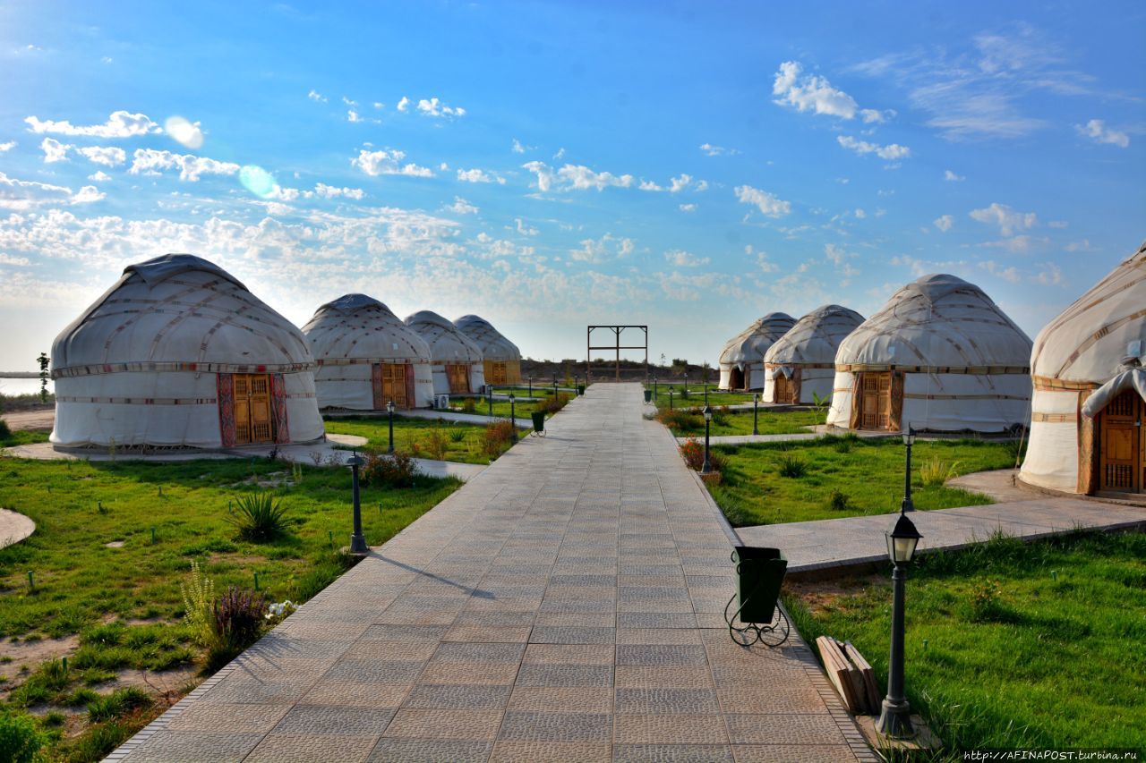 Озеро Ахчаколь Бустан, Узбекистан Озеро Ахчаколь Бустан, Узбекистан