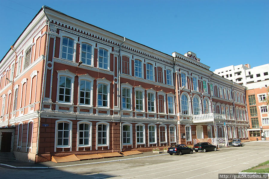 Здание 1 Александро-Мариинского реального училища Саратов, Россия