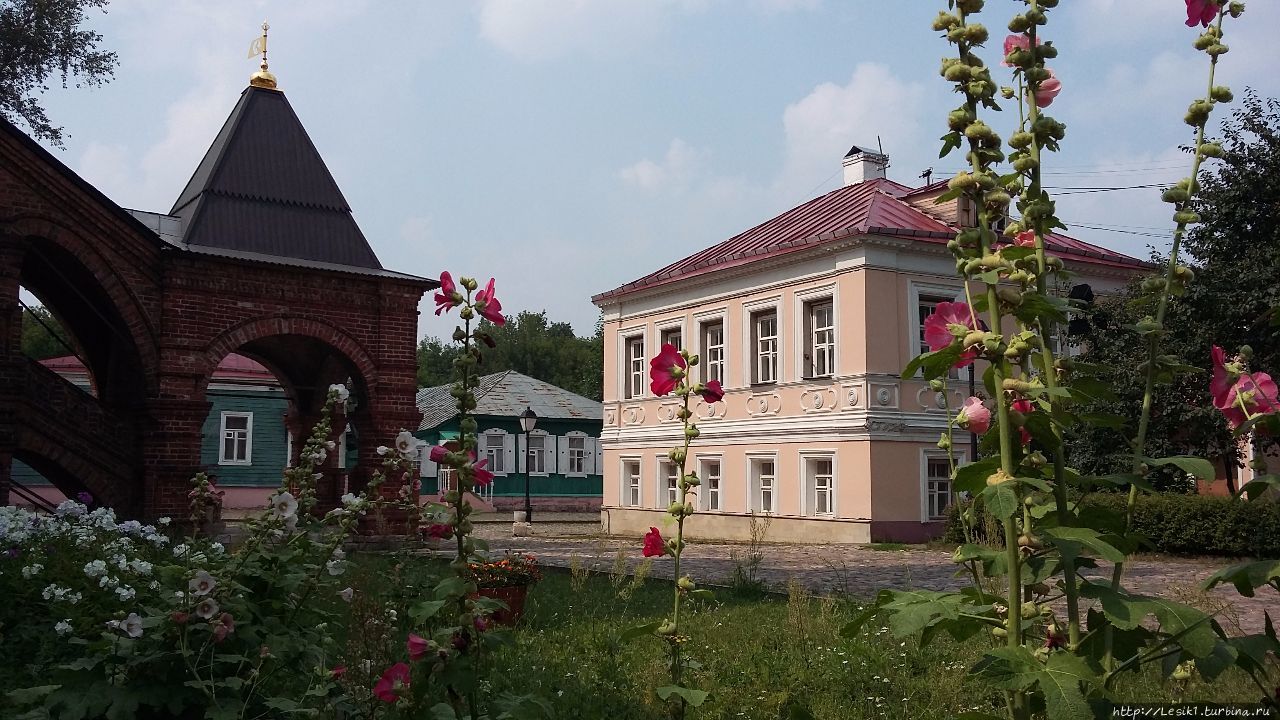 Москва заповедная. Самое Крутицкое подворье Москва (город - регион), Россия