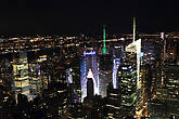 Вид с Эмпайр Стейт Билдинг. Светится огнями Таймс-сквер.