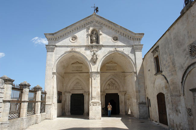 Святилище Михаила Архангела (Монте-Гаргано) / Santuario di San Michele Arcangelo