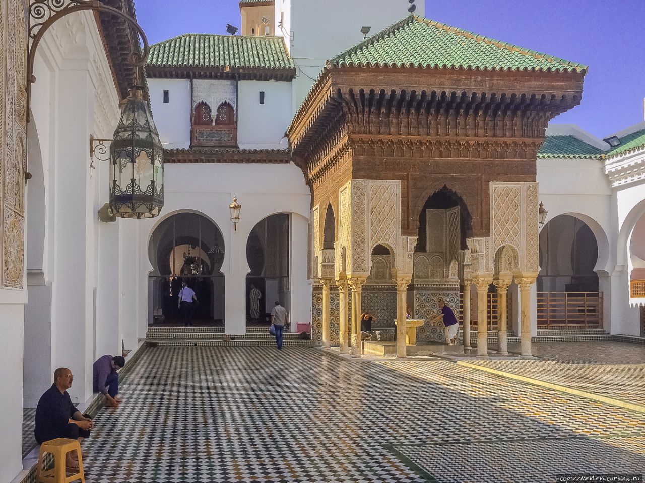 Мечеть и университет аль-Карауин Фес, Марокко