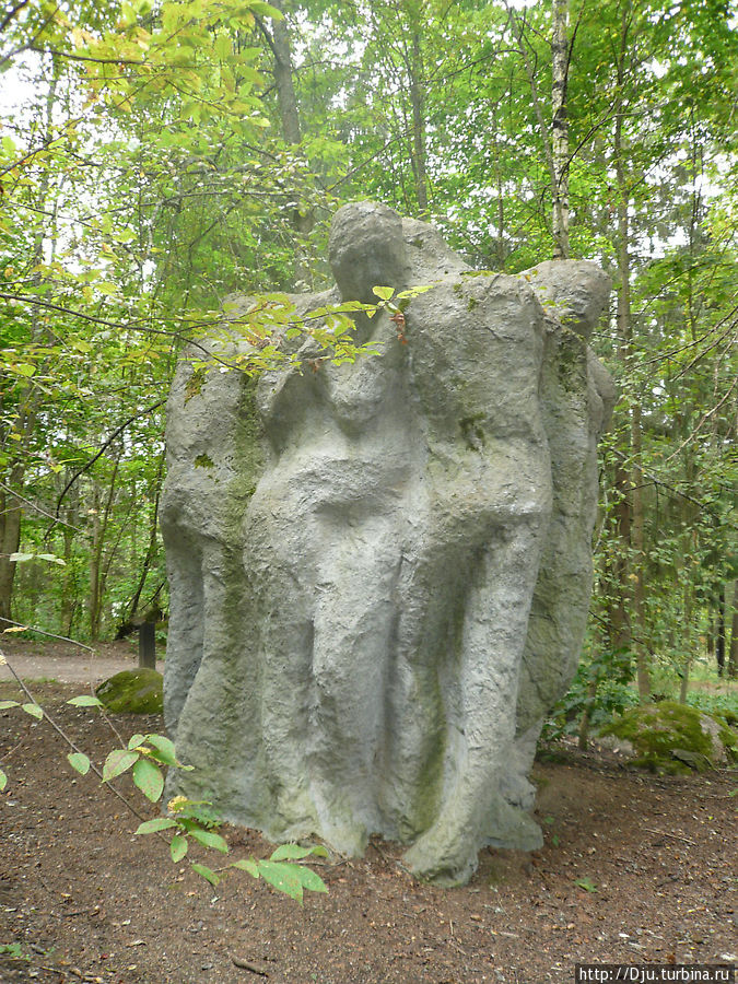 Парк Кариниеми со скульптурами Лану