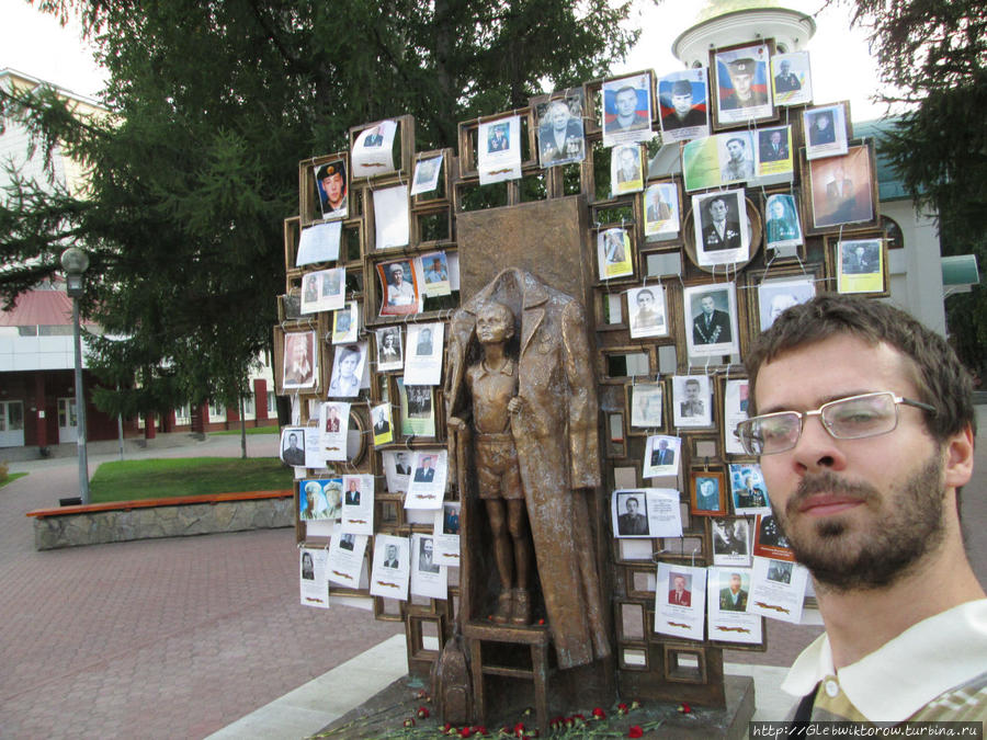 Прогулка по скверу имени Губкина Тюмень, Россия