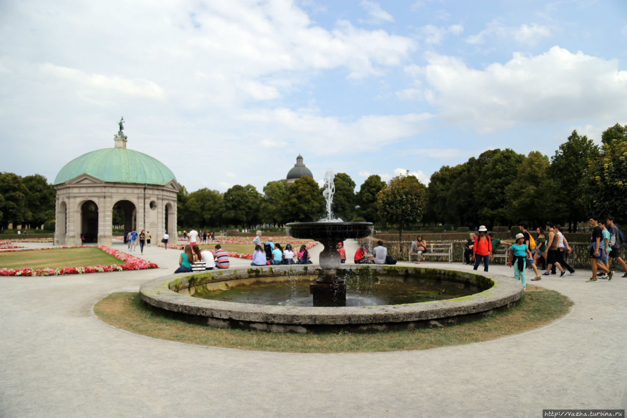 Ренессансный парк Ховгартен Мюнхен, Германия