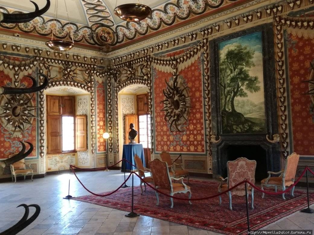 Королевский дворец Castello Reale di Sarre Аоста, Италия