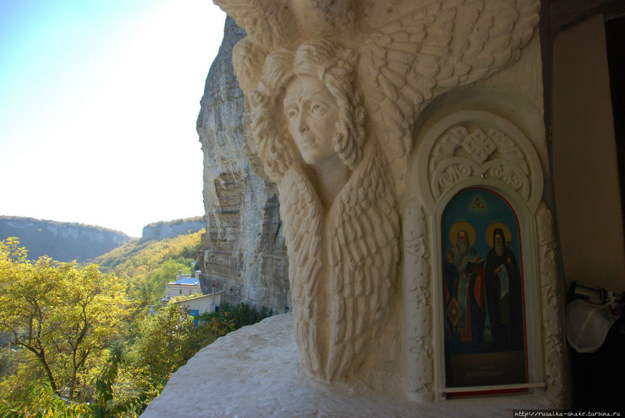 Свято-Успенский монастырь Бахчисарай внутри
